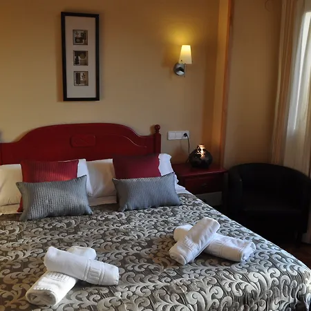 Sanchez ホテル アインサ