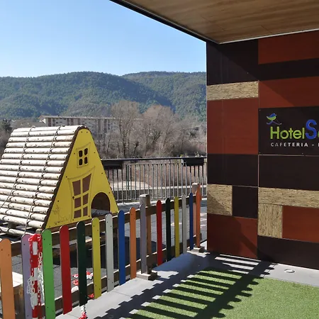 ホテル Sanchez アインサ