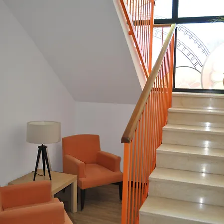 ホテル Sanchez アインサ