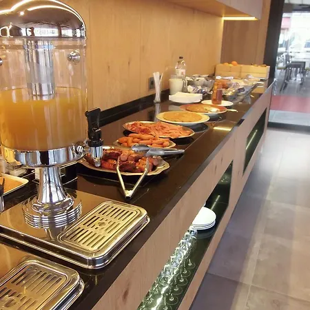 Sanchez ホテル 3*