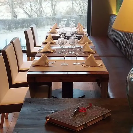 Sanchez ホテル 3*